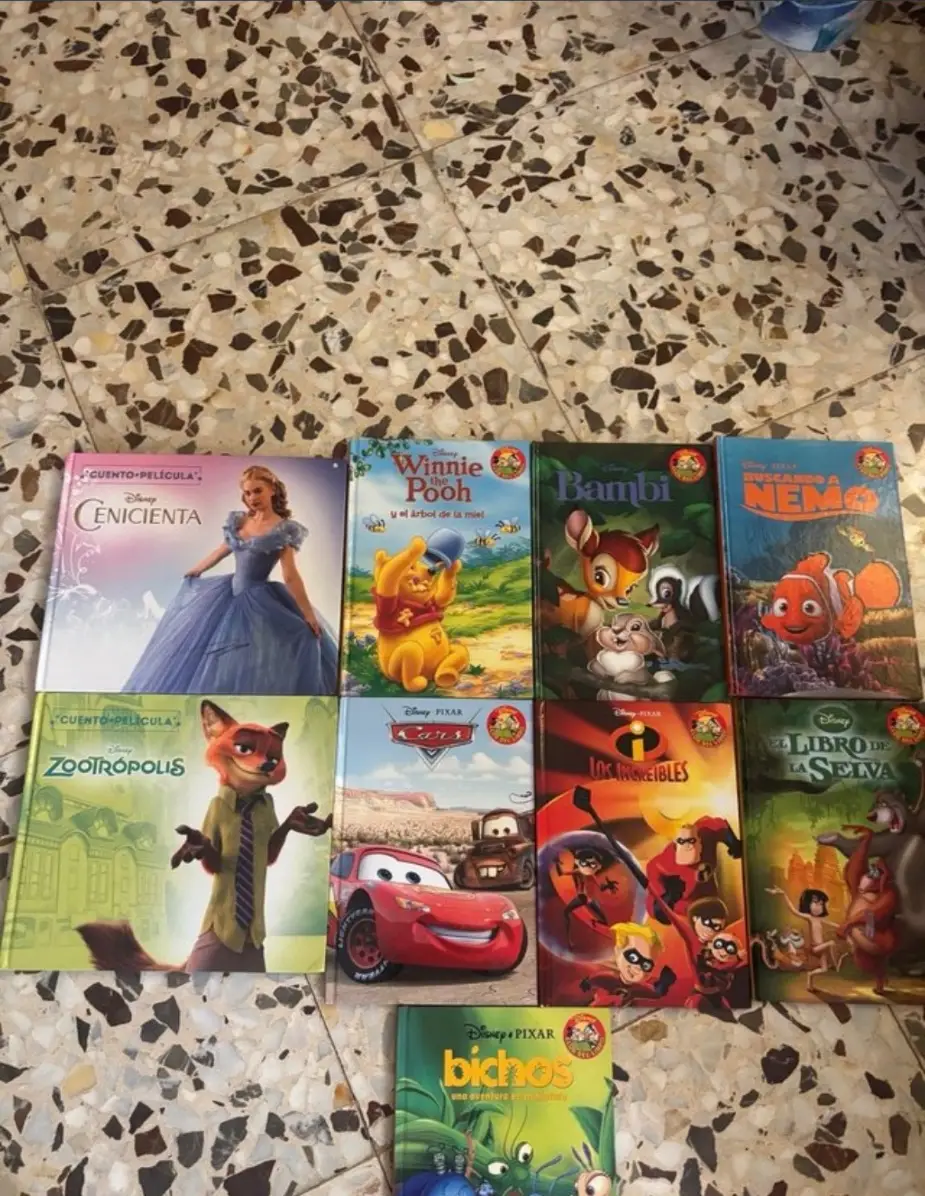 Lote de 9 libros: Winnie the pooh y el árbol de la miel, El libro de la selva y más