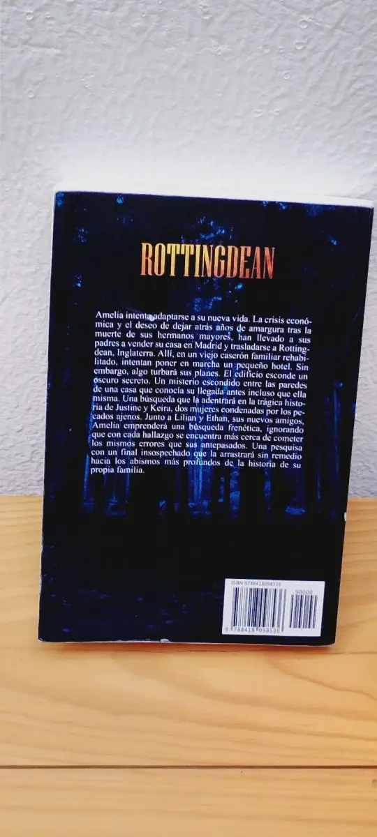 Rottingdean Dos Siglos, Dos Historias, Dos Mujeres. Separadas Por el Tiempo, Unidas Por un Destino Maldito