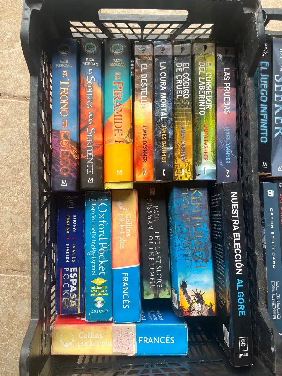 Libros Juveniles/Joven-Adulto