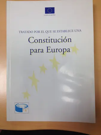 Portada de Tratado por el que se establece una constitución para Europa de Unión Europea